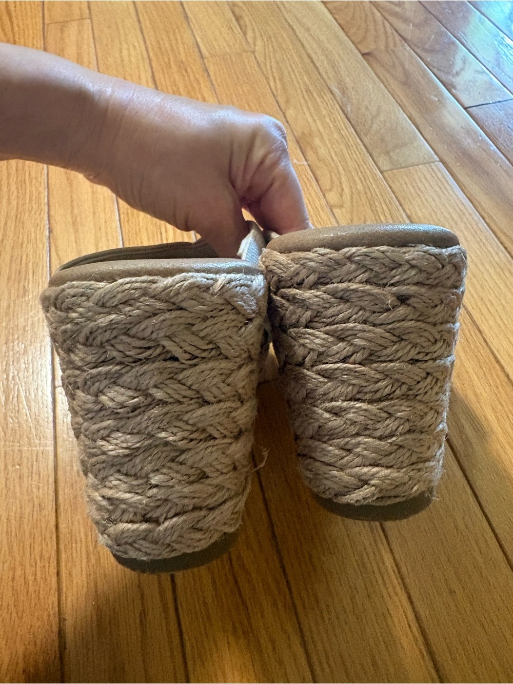 Tommy Bahama Light Beige Crossband Wedge Slides - Picture 5 of 11
